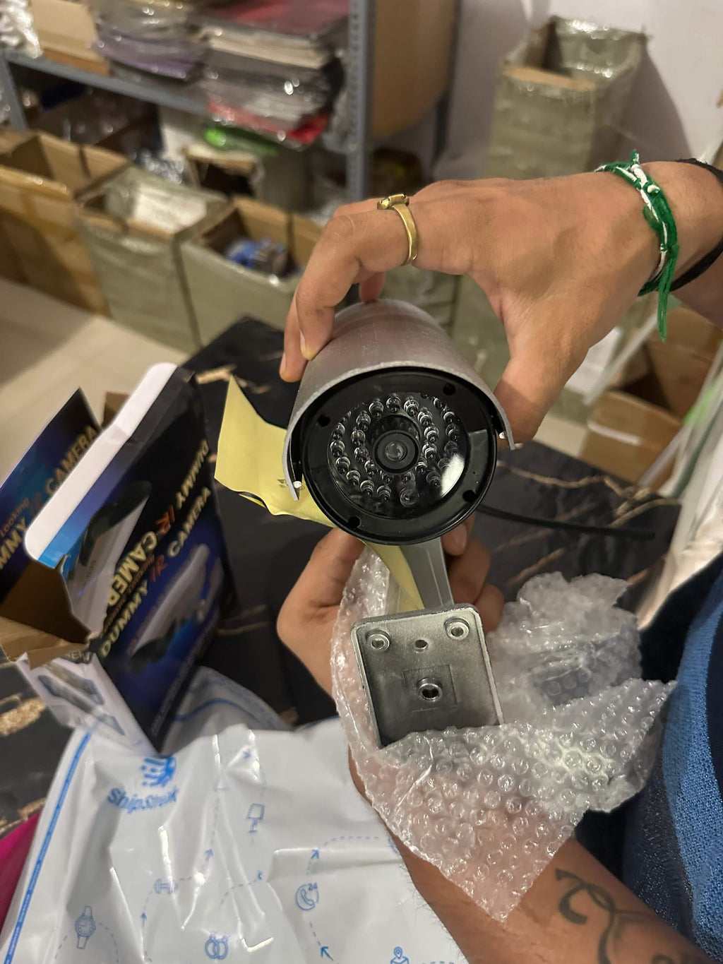 Realistic Looking Dummy Security Camera i6r2ja-hp